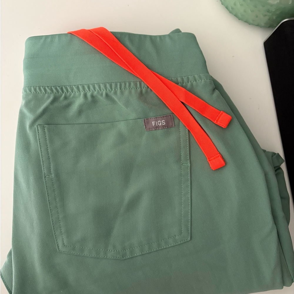 Figs Light Green Scrub Top and Jogger Set
